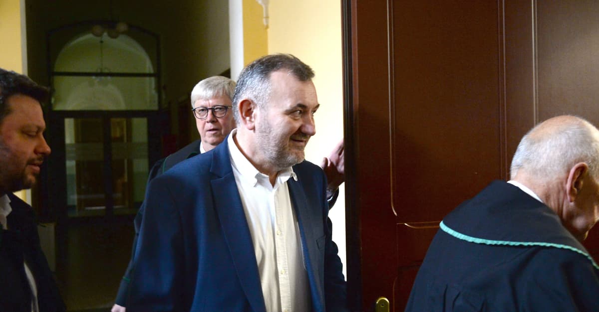 Senator Stanisław Gawłowski zawieszony w prawach członka klubu KO