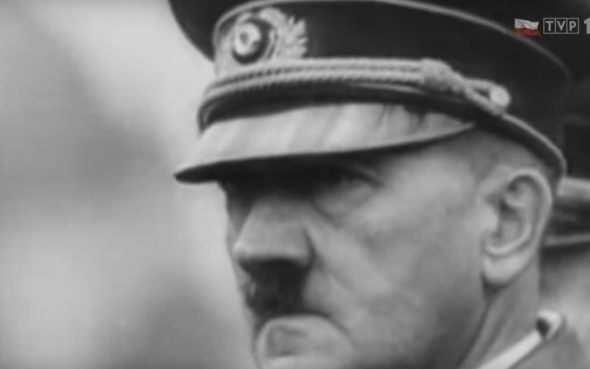 Grafika do artykułu O czym myśli Donald Tusk? Najczęściej o Stalinie i Hitlerze - odkrywają "Wiadomości" TVP