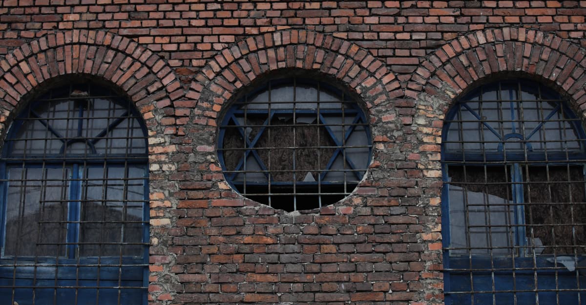 Górale mówią „nie” unijnej kasie. Bo jest na remont synagogi