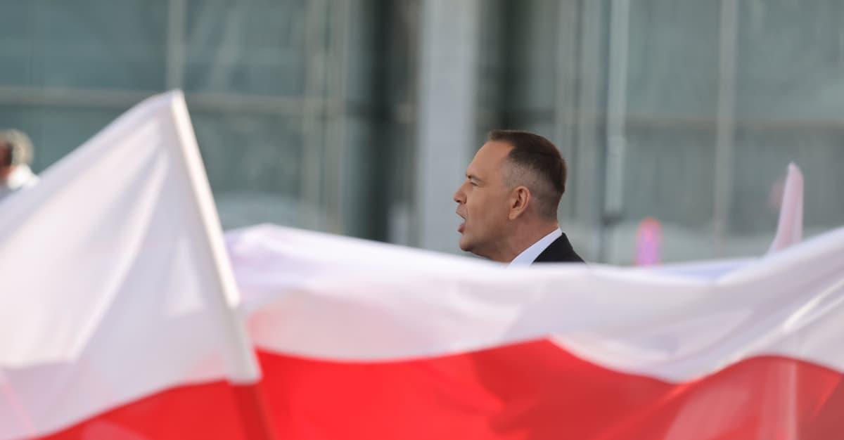 Zwycięstwo Nawrockiego to wygrana prawicowej międzynarodówki. Kasa płynie z USA i Węgier