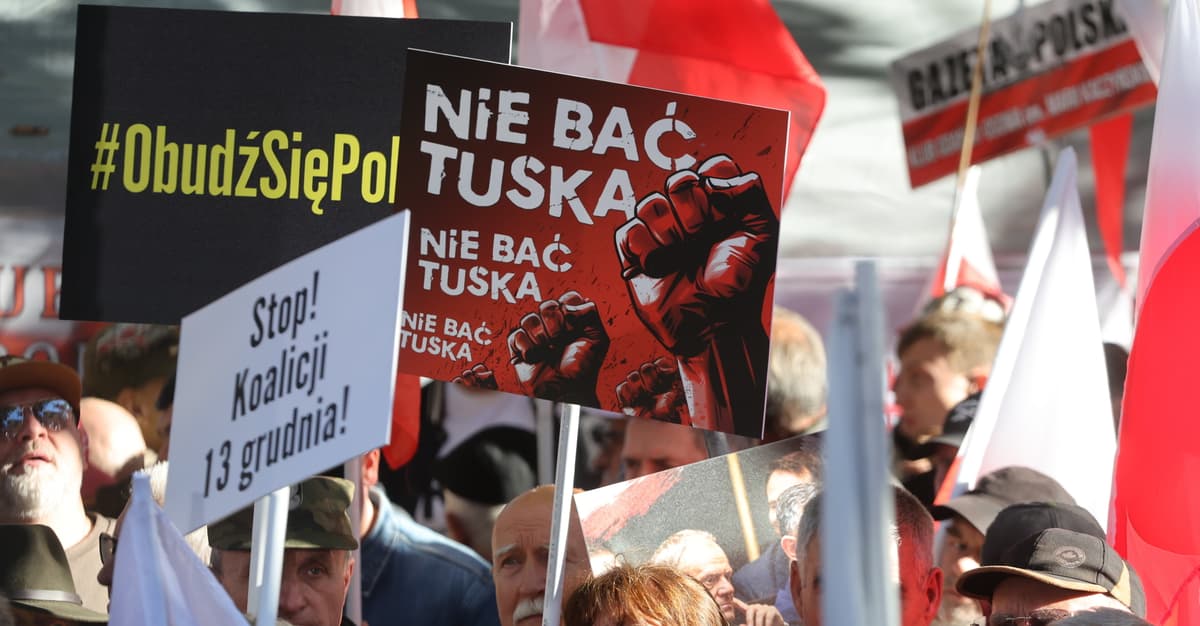 Mężczyzna, który zaatakował policjantkę pod TK, zwolniony do domu