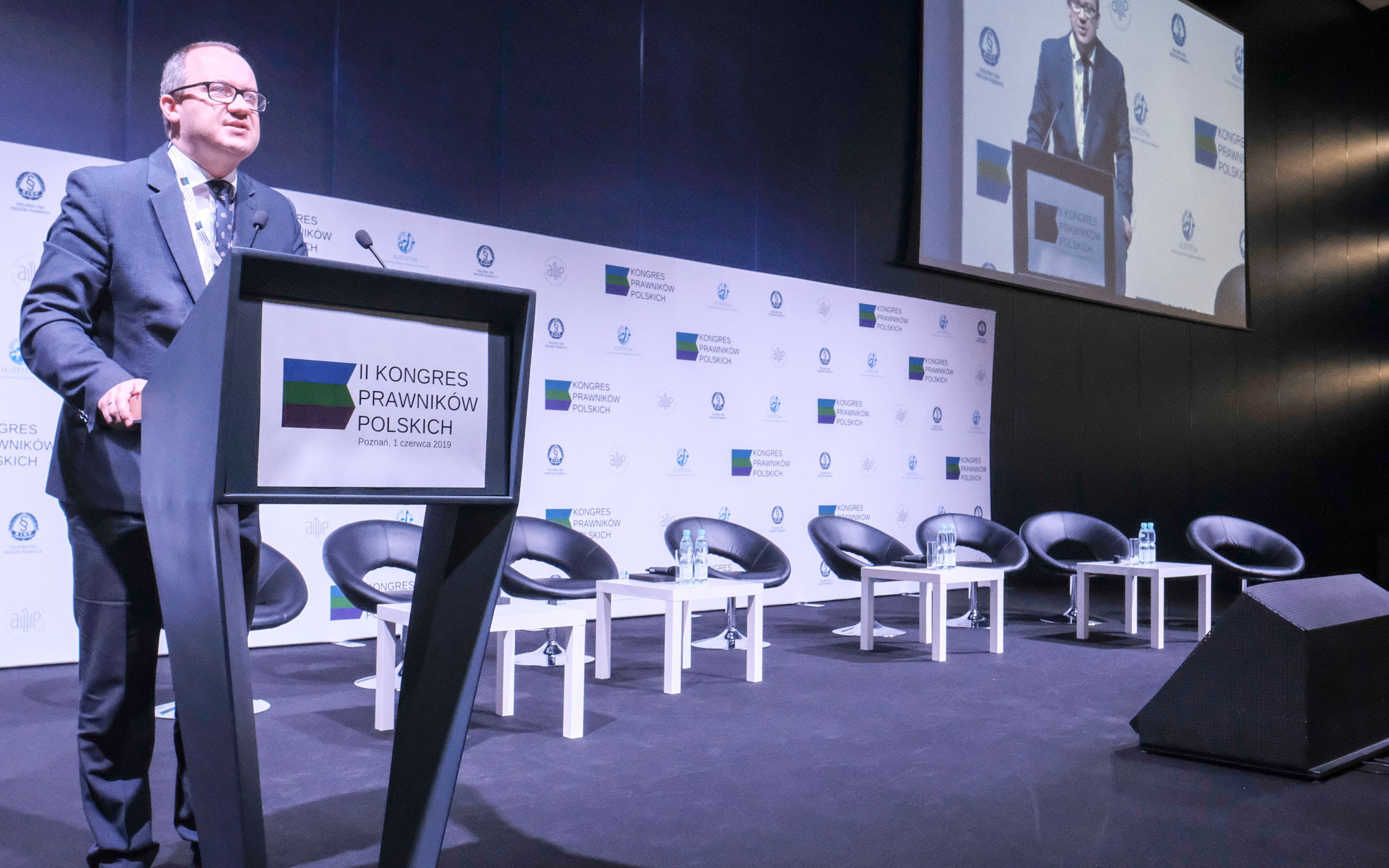 01.06.2019 Poznan . MTP . Poznan Congress Center . Rzecznik Praw Obywatelskich Adam Bodnar podczas II Kongres Prawnikow Polskich organizowany przez Naczelna Rade Adwokacka , Krajowa Rade Radcow Prawnych i Stowarzyszenie Sedziow Polskich Iustitia . 
Fot. Piotr Skornicki / Agencja Gazeta