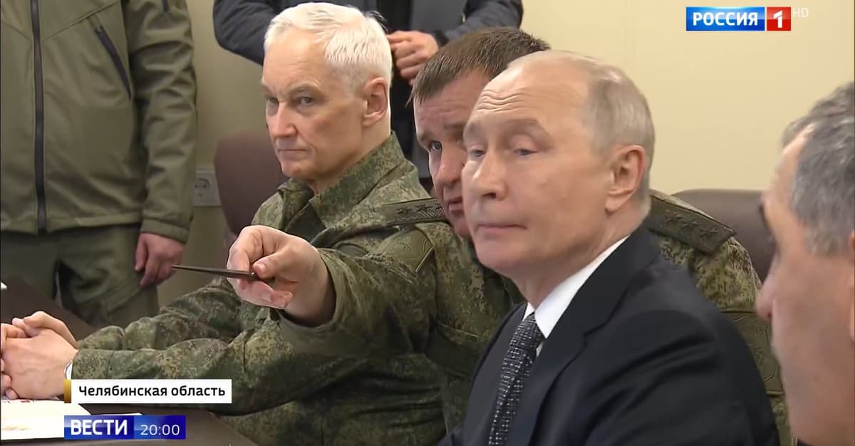 Putin przenosi poddanych do ZSRR, do wojny mają się przyzwyczaić [GOWORIT MOSKWA NA URODZINY PUTINA]