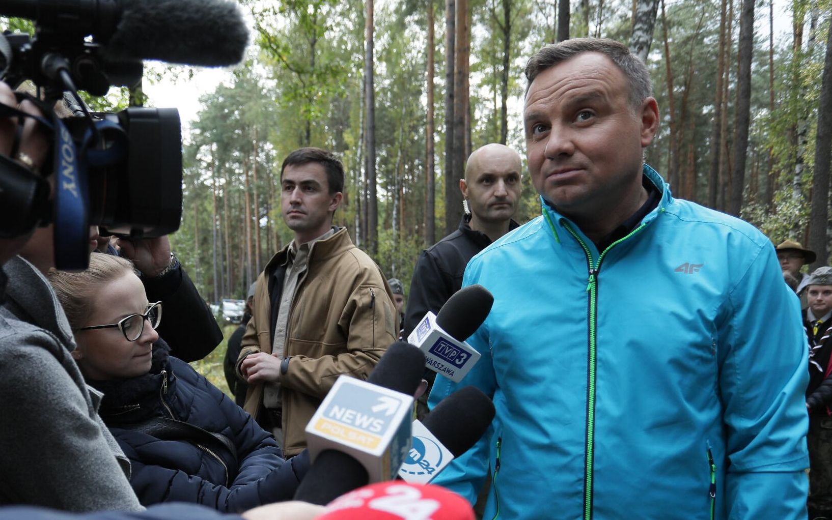 20.09.2019 Ostrow Mazowiecka , Polana Orlo . Prezydent Andrzej Duda podczas sprzatania lasu w ramach akcji Sprzata MY .
Fot. Slawomir Kaminski / Agencja Gazeta