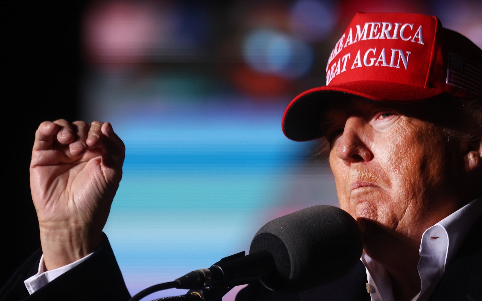 FLORENCE, ARIZONA - JANUARY 15: Former President Donald Trump speaks at a rally at the Canyon Moon Ranch festival grounds on January 15, 2022 in Florence, Arizona. The rally marks Trump's first of the midterm election year with races for both the U.S. Senate and governor in Arizona this year.   Mario Tama/Getty Images/AFP (Photo by MARIO TAMA / GETTY IMAGES NORTH AMERICA / Getty Images via AFP)