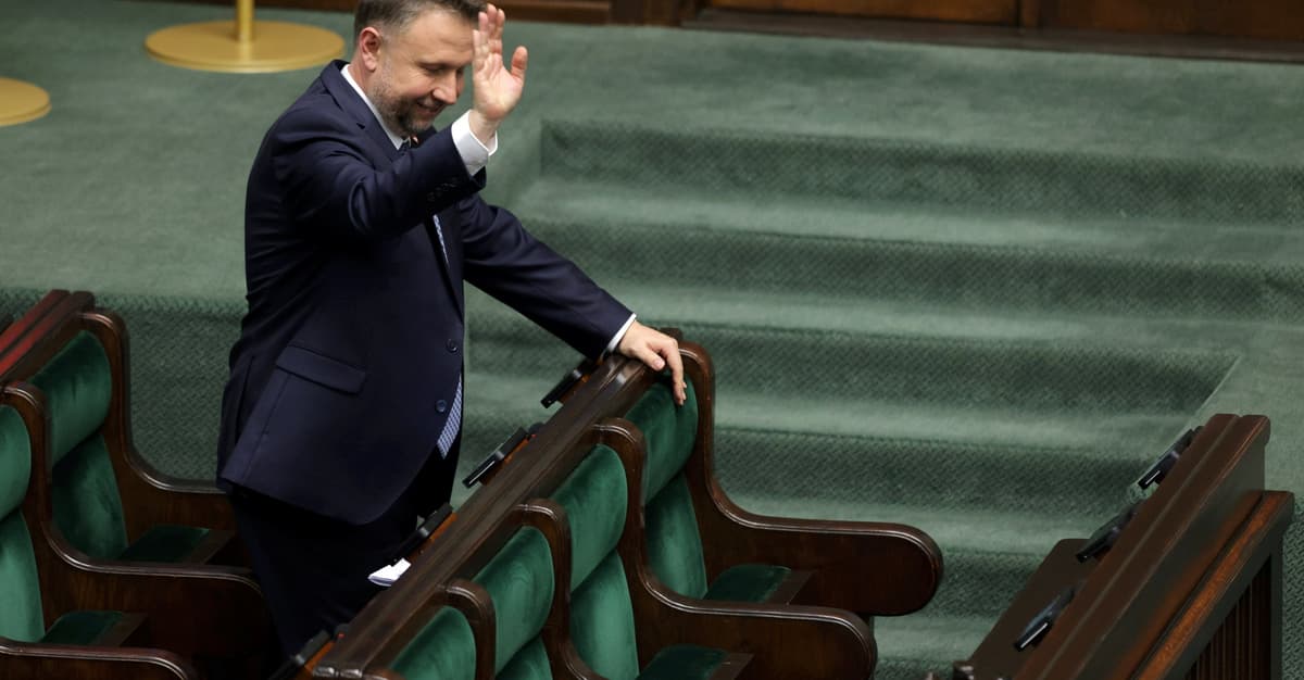 Polska deportuje ludzi do Afganistanu, któremu w nocy rząd Pakistanu wypowiedział otwartą wojnę