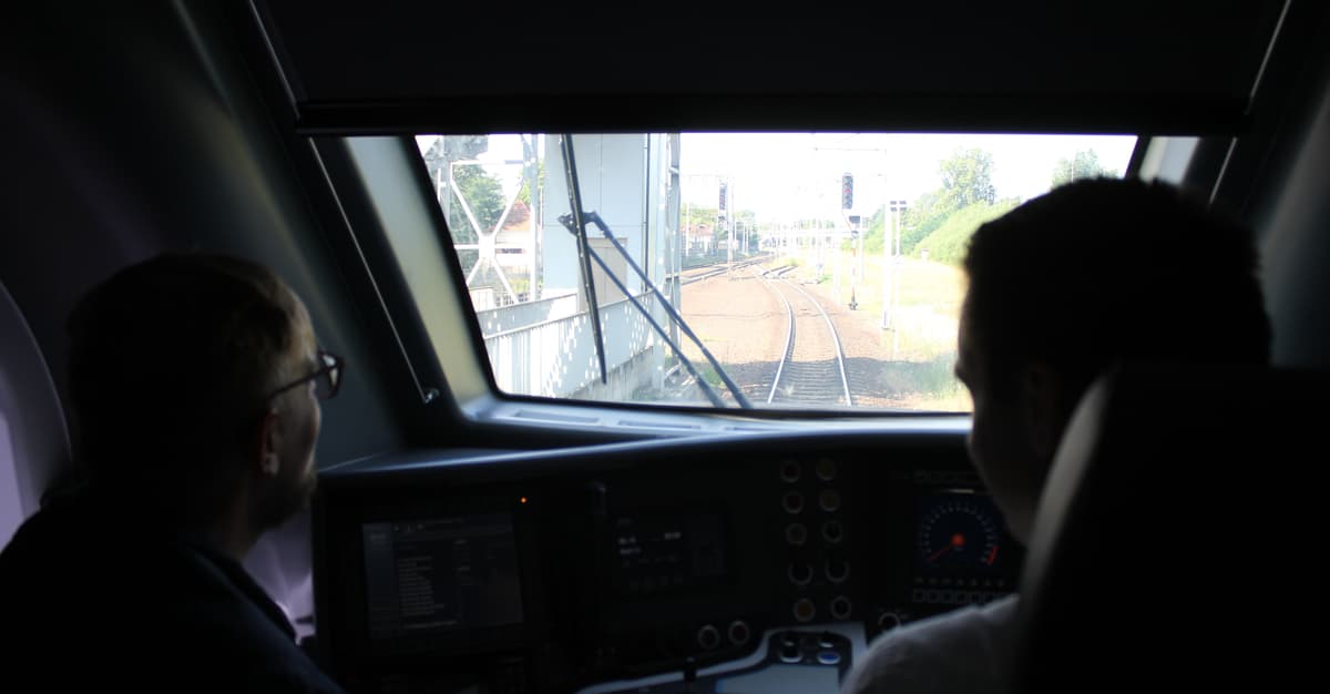 „Z daleka to wyglądało jak ciemna plama”. Opowieść maszynisty, który zatrzymał pociąg w Mice