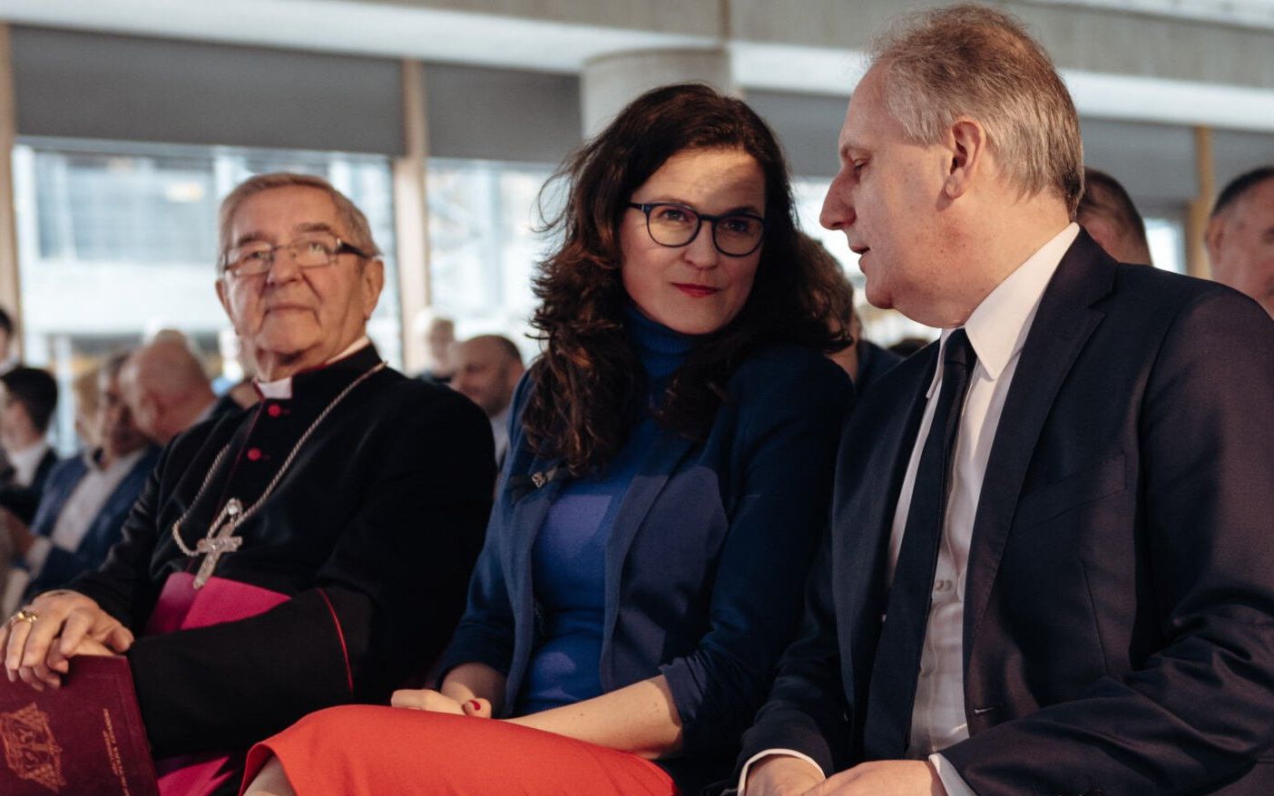 04.04.2019 Gdansk , al. Grunwaldzka . Olivia Business Centre . (L) Metropolita Gdanski abp Slawoj Leszek Glodz , (C) Prezydent Gdanska Aleksandra Dulkiewicz (P) Wojewoda Pomorski Dariusz Drelich podczas ceremonii wmurowania kamienia wegielnego pod budowe kolejnego biurowca kompleksu OBC ( Prime B )  .
Fot. Bartosz Banka / Agencja Gazeta