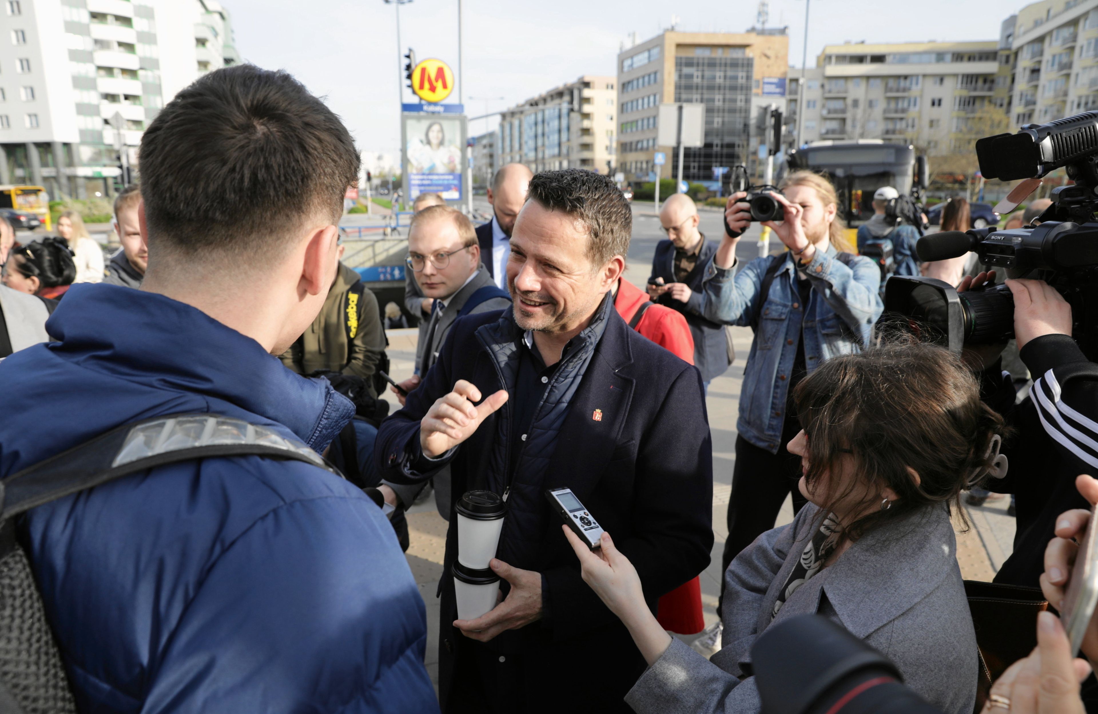 Prezydent Rafal Trzaskowski dziekuje mieszkancom Warszawy