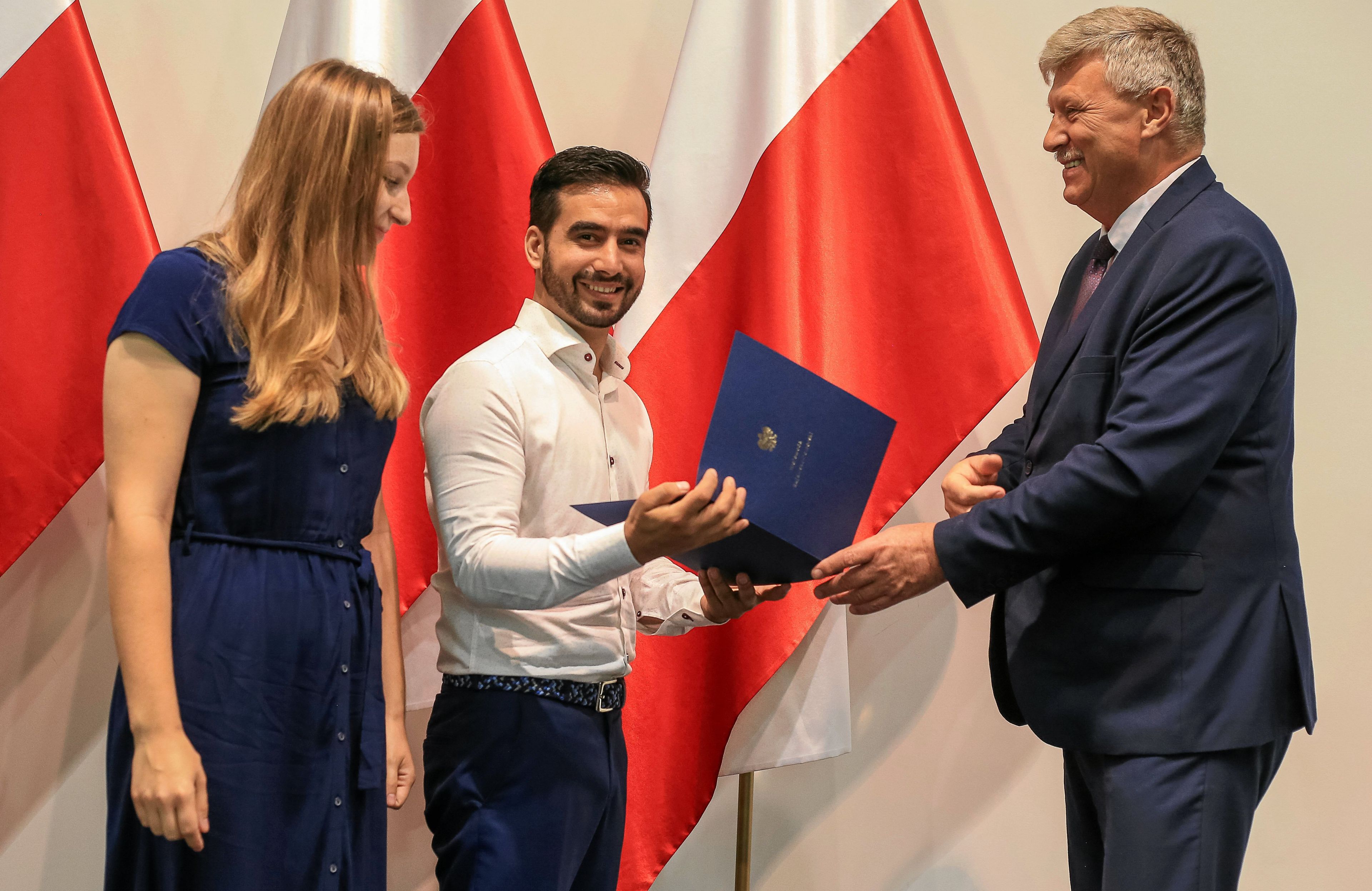 Wreczenie decyzji o nadaniu obywatelstwa polskiego w Bydgoszczy