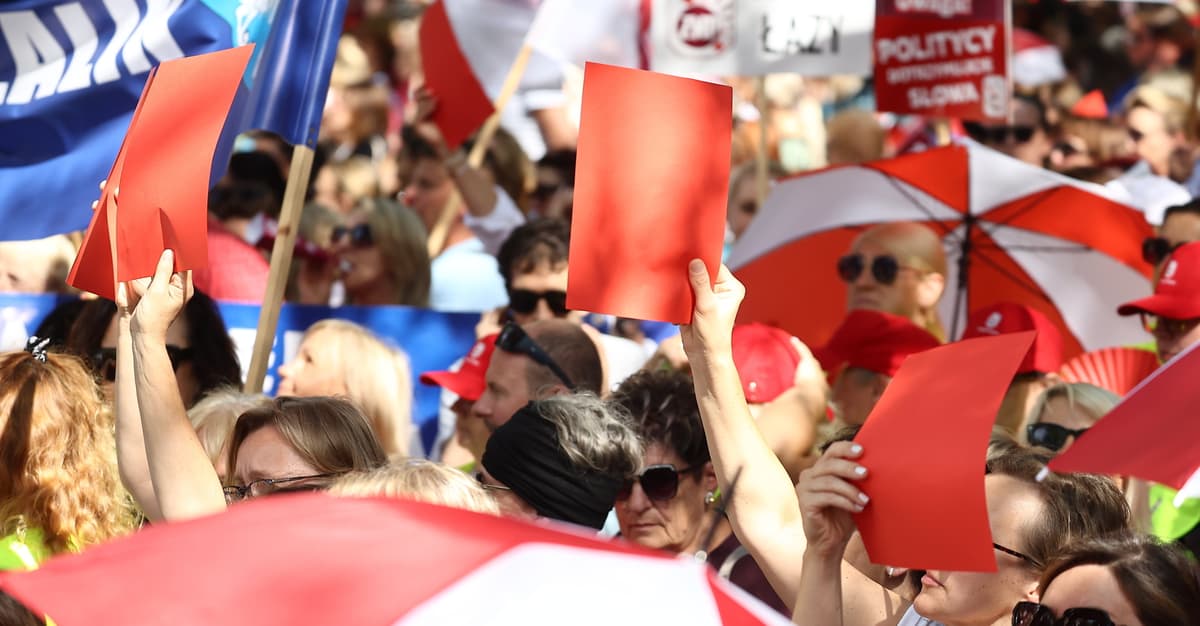 „Premierze, obiecałeś!”. Protest nauczycieli w Warszawie