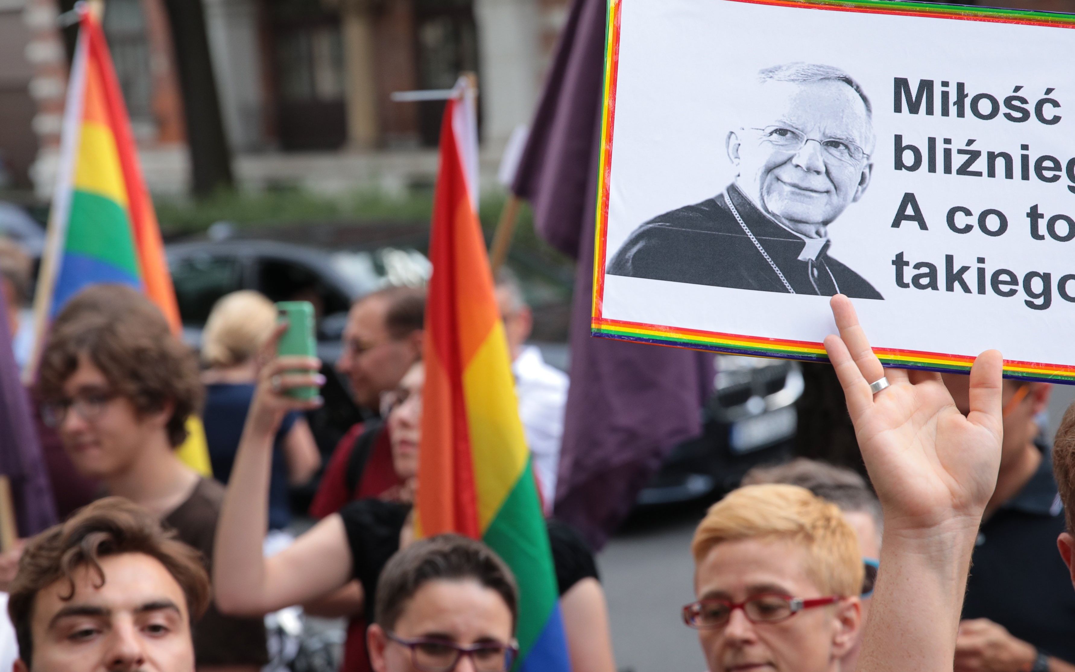 07.08.2019 Warszawa , aleja Jana Chrystiana Szucha 12 . Nuncjatura Apostolska . Protest '' Domagamy sie dymisji arcybiskupa Jedraszewskiego ''. 
Fot. Dawid Zuchowicz / Agencja Gazeta