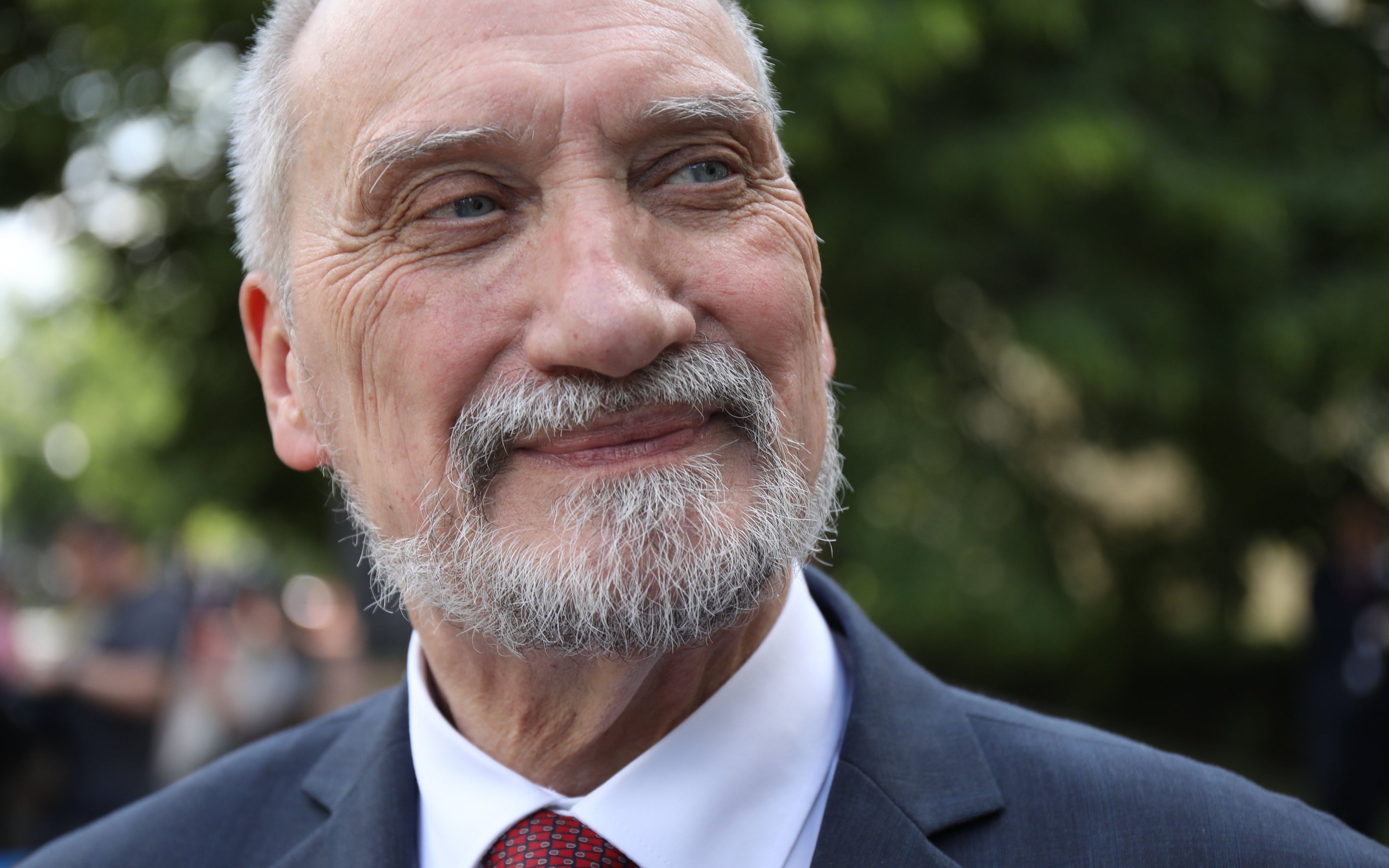 04.06.2019 Warszawa , al. Ujazdowskie 1/3 , KPRM . Nz Antoni Macierewicz podczas odsloniecia kamienia wegielnego pod pomnik premiera Jana Olszewskiego przed Kancelaria Prezesa Rady Ministrow .
Fot. Maciek Jazwiecki / Agencja Gazeta