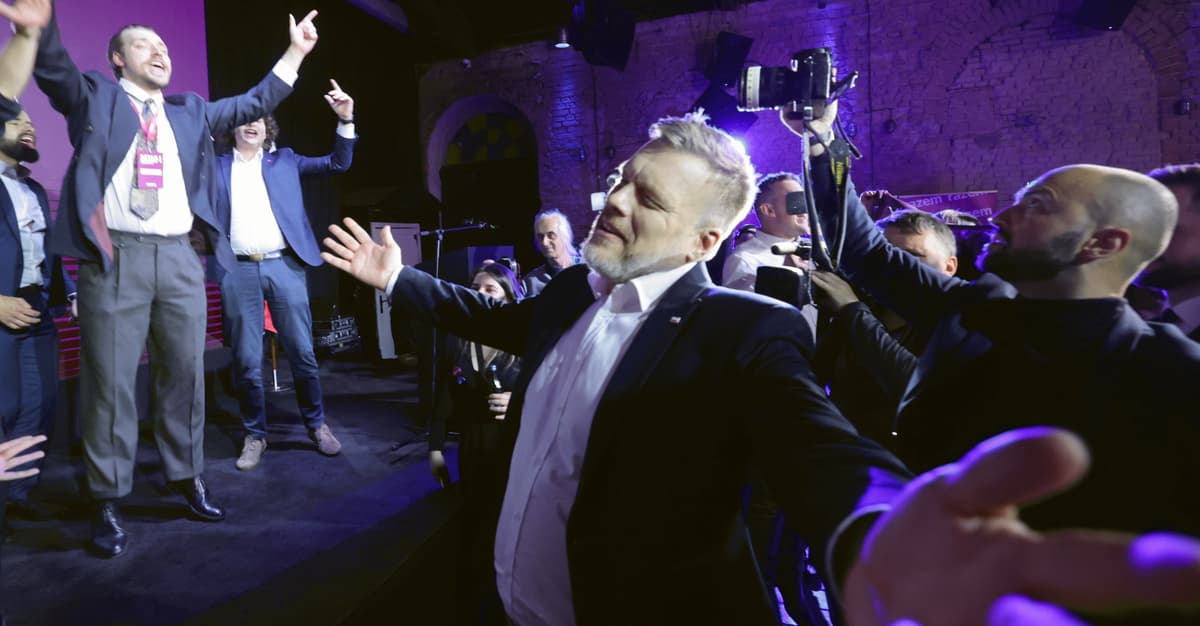 TikTok i bunt. Kogo do II tury wyborów prezydenckich wysłaliby polscy uczniowie i uczennice?