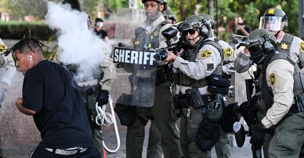 Los Angeles płonie — dosłownie i politycznie. Czy kryzys będzie dla Trumpa pretekstem do uzurpacji?