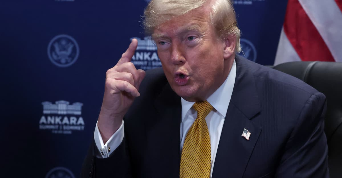 «Лжецы, мошенники, больные люди». Трамп о иранцах