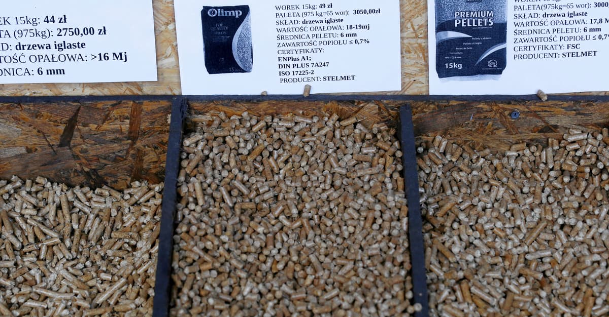 Ceny pelletu szaleją, koszty ogrzewania w górę. UOKiK: rząd wiedział o problemie