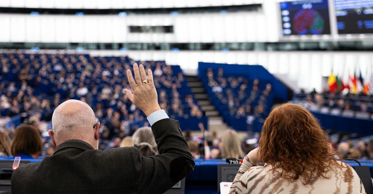 Szkodliwe substancje dłużej w kosmetykach? UE upraszcza przepisy