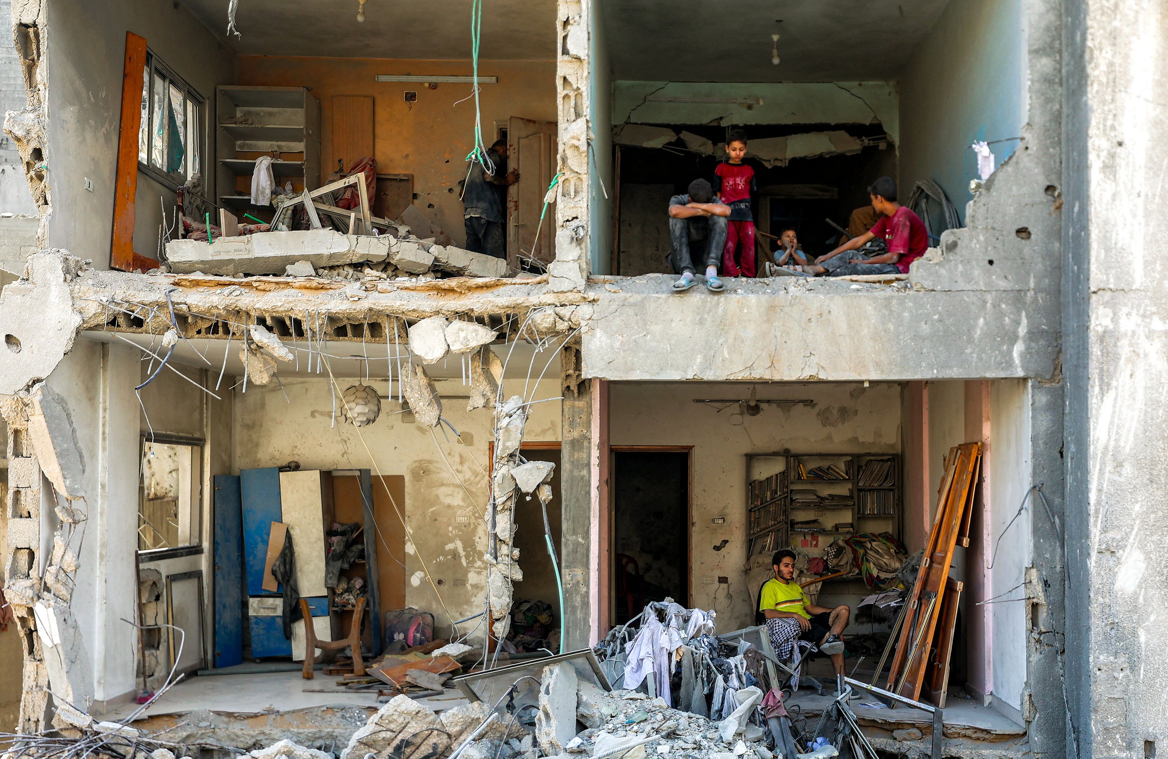 Zburzony budynek w mieście Gaza, 15 września 2025 r.