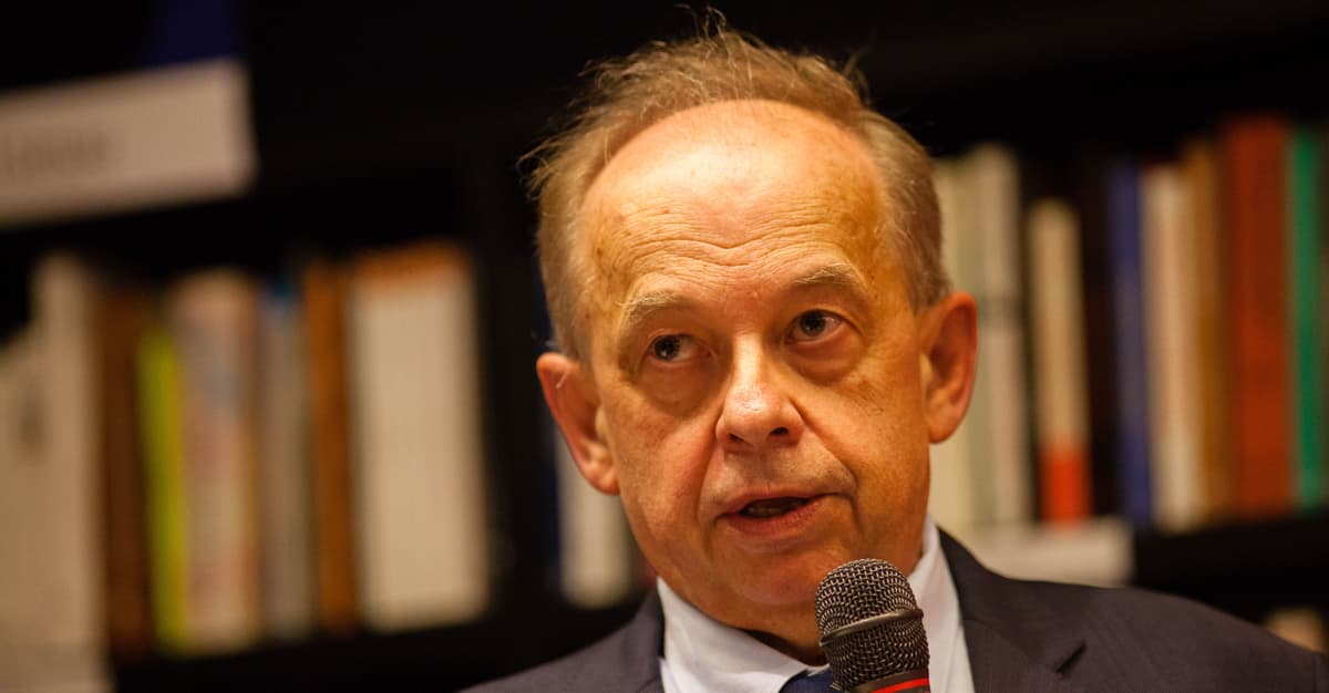 Конституционалисты будут представлять Польшу в Венецианской комиссии. Это профессор Садурски и профессор Флорчак