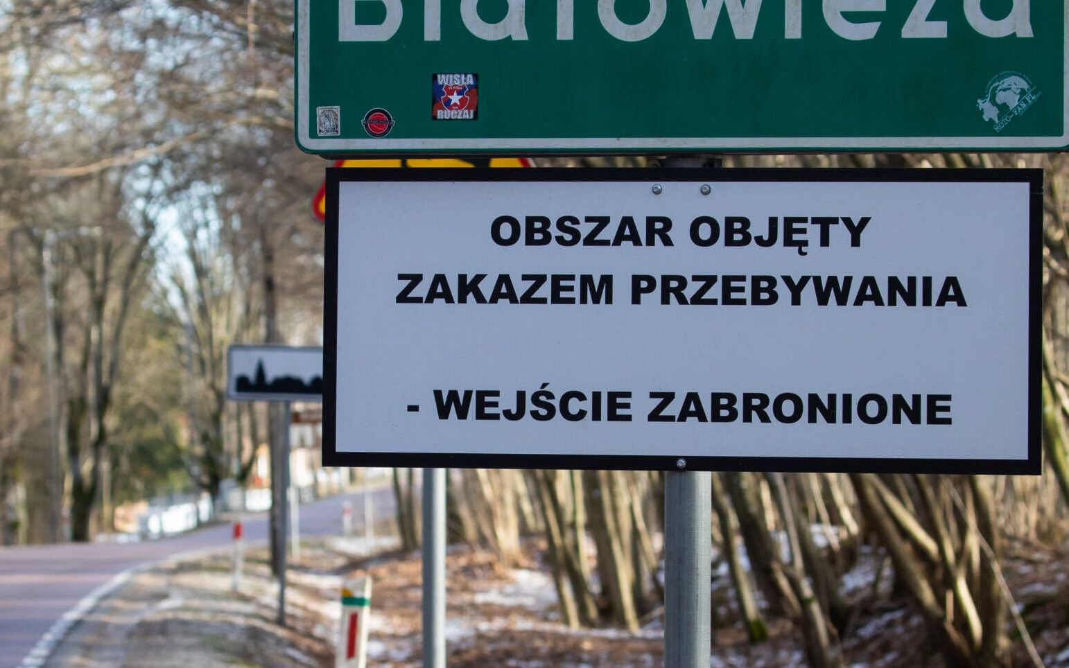 Grafika do artykułu Wyjęci spod prawa migracyjnego. Jemeńczycy na polsko-białoruskiej granicy