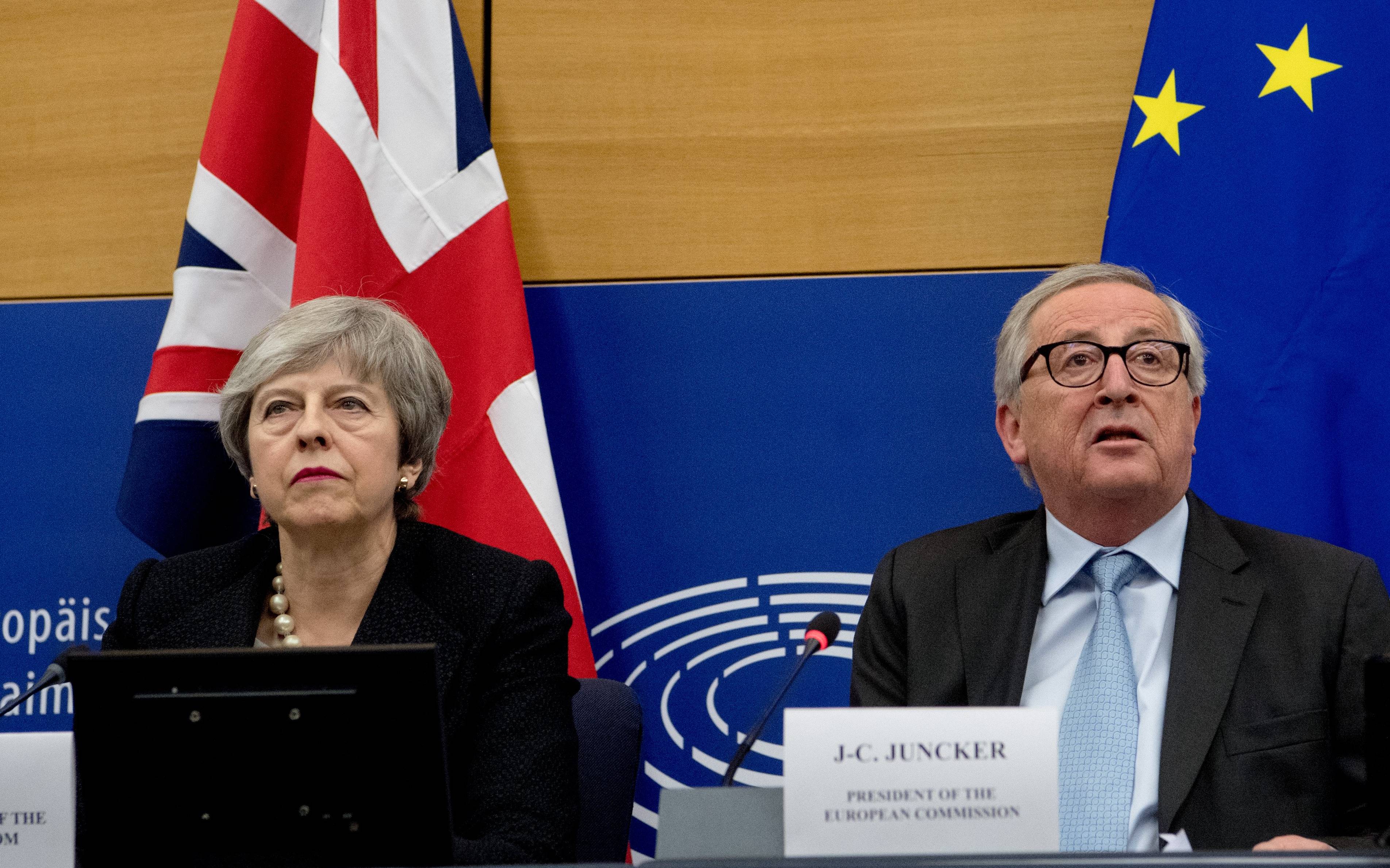 Jean-Claude Juncker, Theresa May
