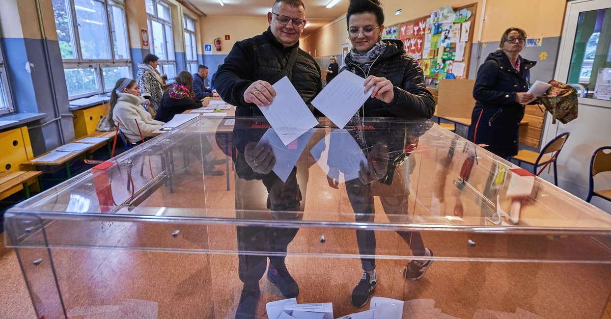 Frekwencja o godz. 12: 20,28 proc. Mniej niż w ostatnich wyborach prezydenckich i parlamentarnych