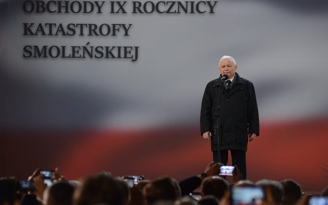 10.04.2019 Warszawa , ulica Krakowskie Przedmiescie . Obchodow 9. rocznicy katastrofy smolenskiej . Jaroslaw Kaczynski podczas wystapienia pod Palacem Prezydenckim .
Fot. Maciek Jazwiecki / Agencja Gazeta