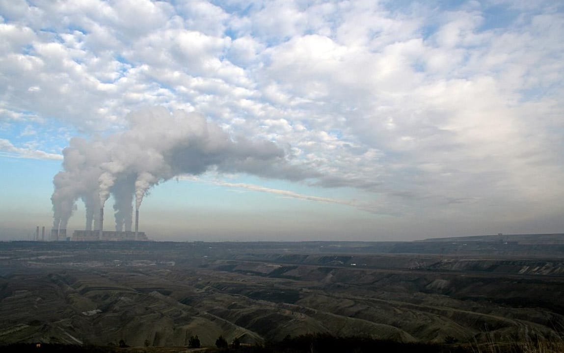 Grafika do artykułu Sąd nad zabójcą klimatu. Prawnicy dla Ziemi pozywają PGE za emisje z Elektrowni Bełchatów