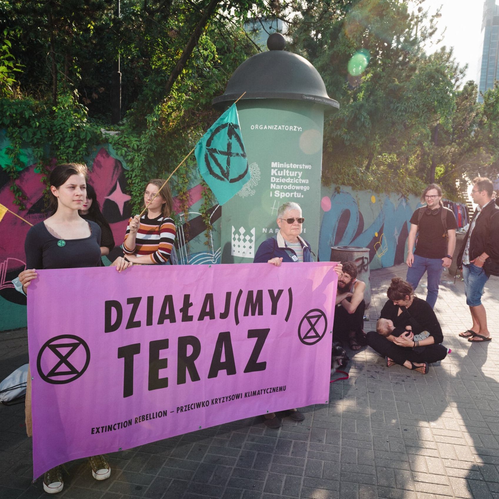 Warszawa, 19.08.2021. „Czerwony Alarm dla Ludzkości” – protest aktywistów klimatycznych