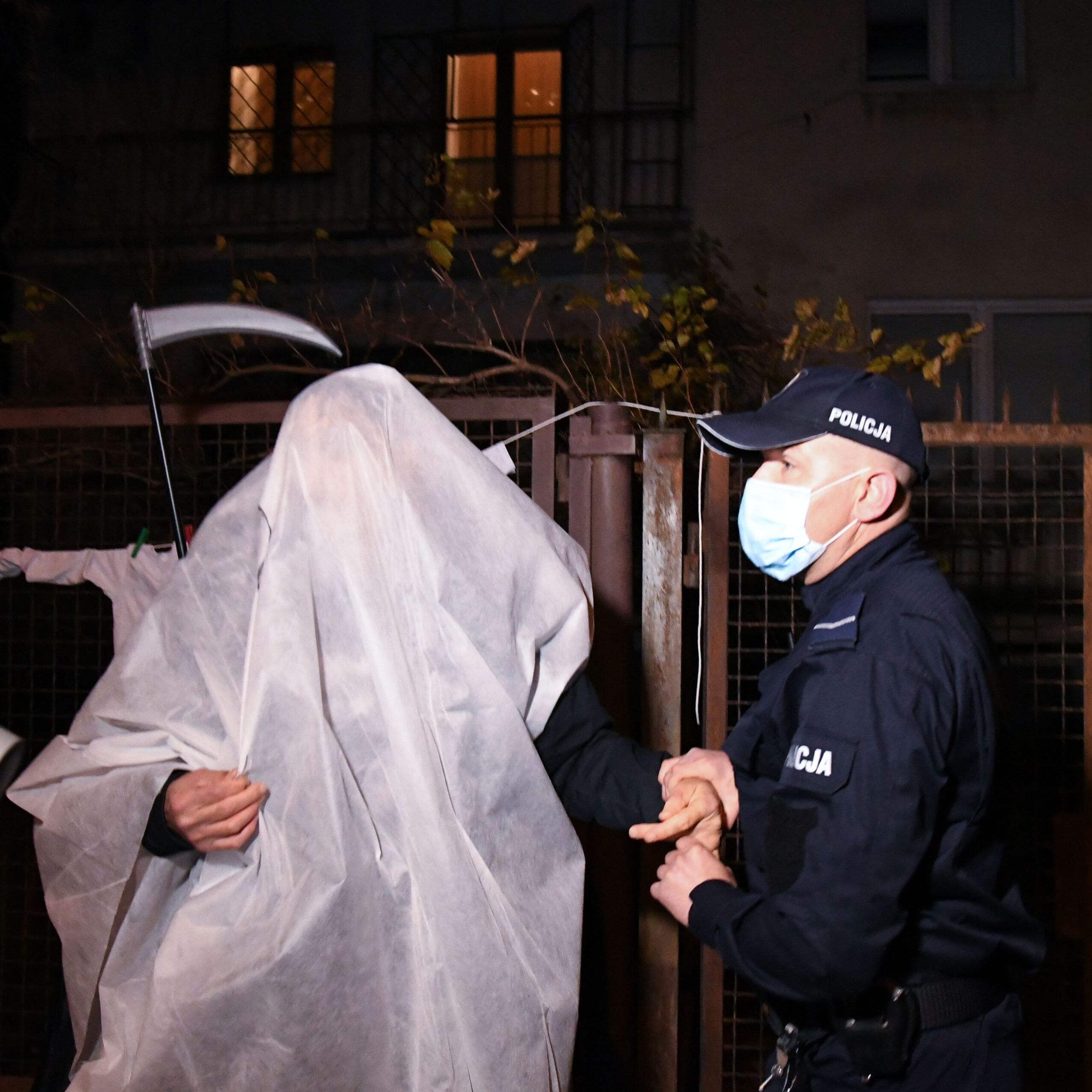 31.10.2021. Halloween pod domem Kaczyńskiego