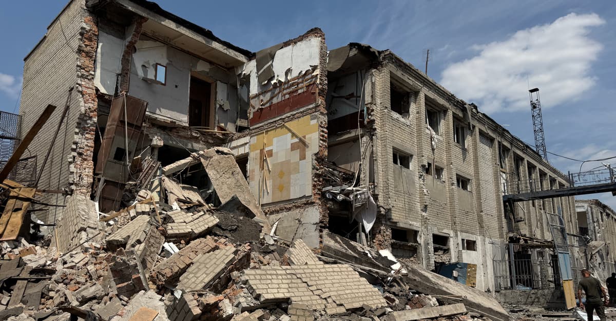 Rosjanie znacząco zwiększyli presję na Donbas [SYTUACJA NA FRONCIE]