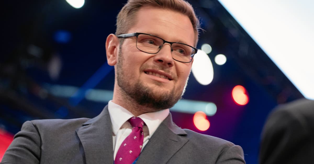 Michał Woś z PiS do sędziów: „Wszyscy won”. Sądy mają być nasze, czyli Prawa i Sprawiedliwości