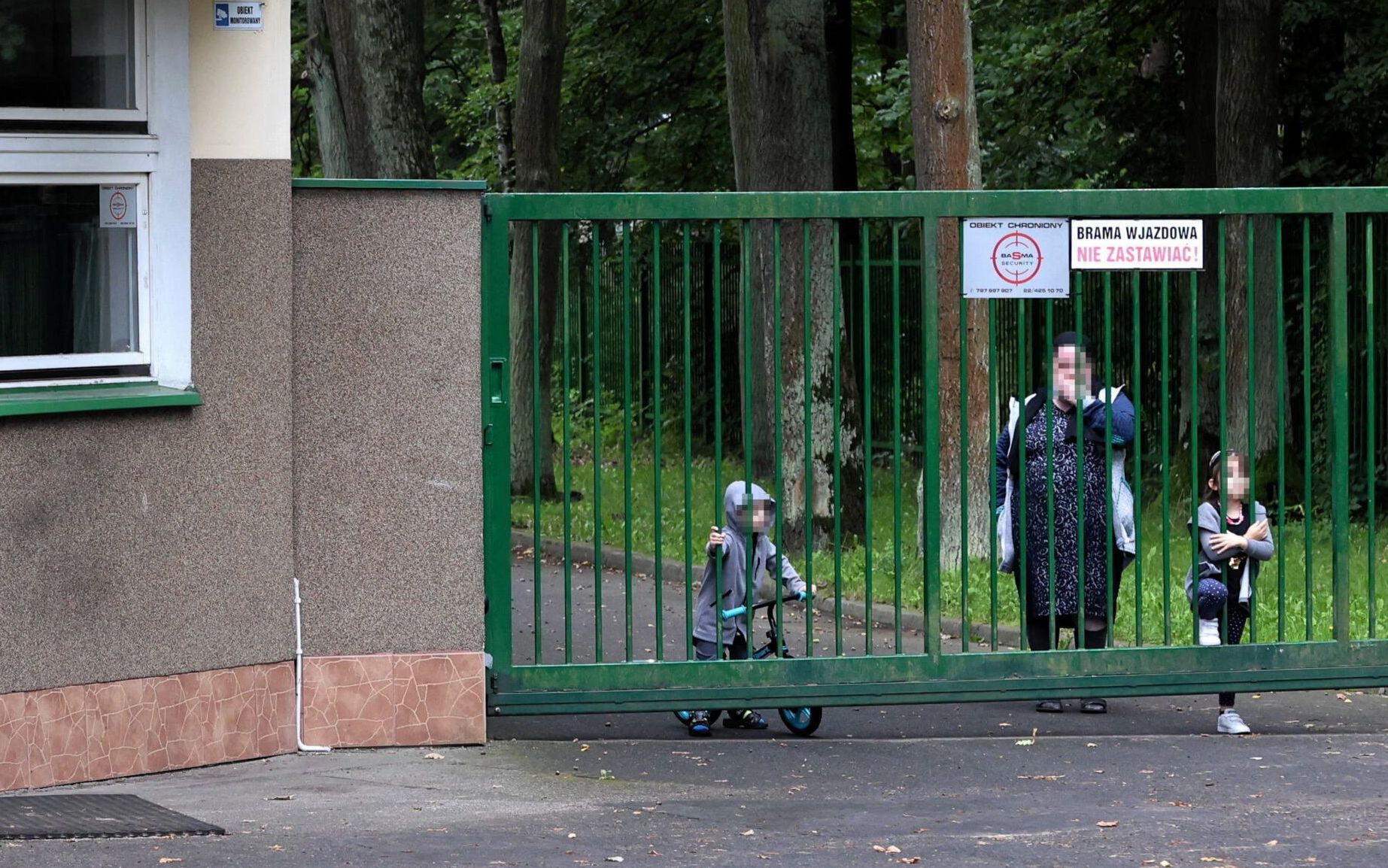 30.08.2021 Podkowa Lesna - Debak , gmina Otrebusy . Osrodek dla cudzoziemcow . 
Fot. Kuba Atys / Agencja Gazeta
