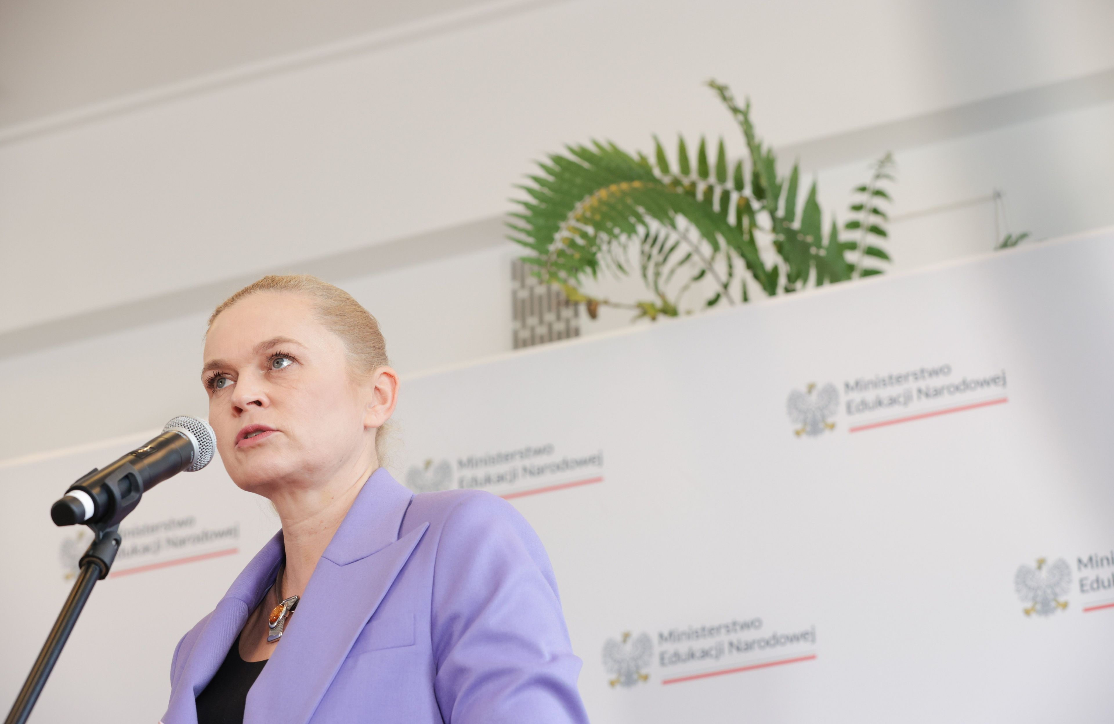 Konferencja prasowa Ministry Edukacji Narodowej Barbary Nowackiej na temat nowych przepisów dotyczacych prac domowych