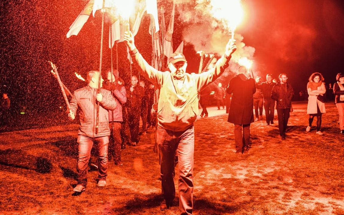 Grafika do artykułu Wina Facebooka? Odpowiedzialni za polaryzację społeczną są gdzie indziej [Analiza Mierzyńskiej]