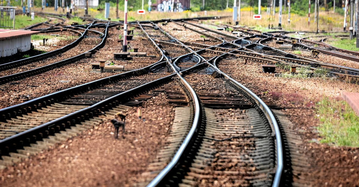 Czy odczepienie węglarki na linii kolejowej w Katowicach to akt dywersji?