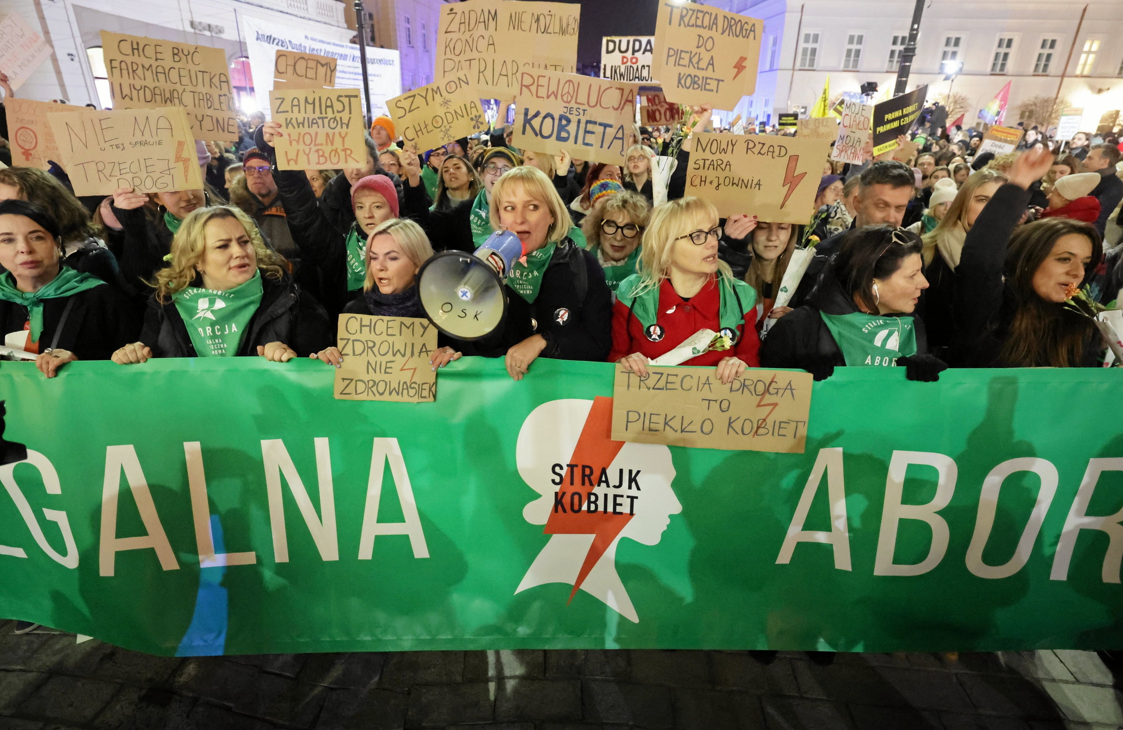 Protest Ogólnopolskiego Strajku Kobiet w Warszawie w zwiazku z brakiem zmian w prawie aborcyjnym, 08.03.2024 Warszawa