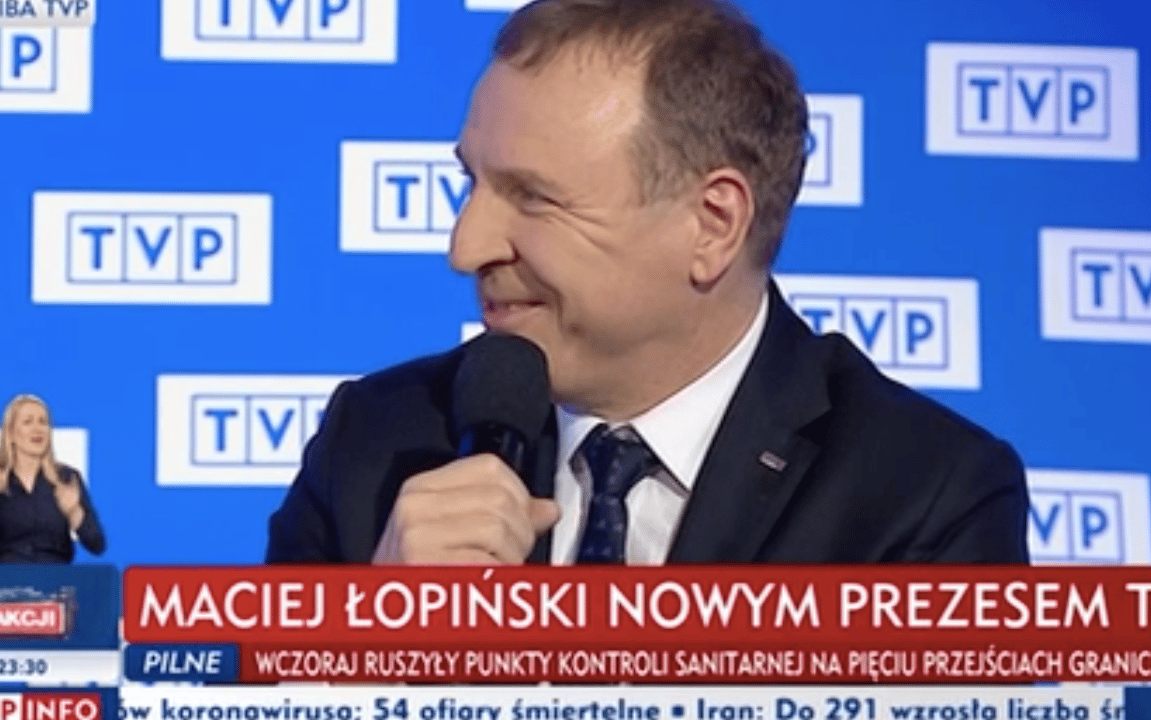 Grafika do artykułu Kaczyński dopieścił bulteriera i odegrał się na Dudzie. Pokazał, kto naprawdę rządzi