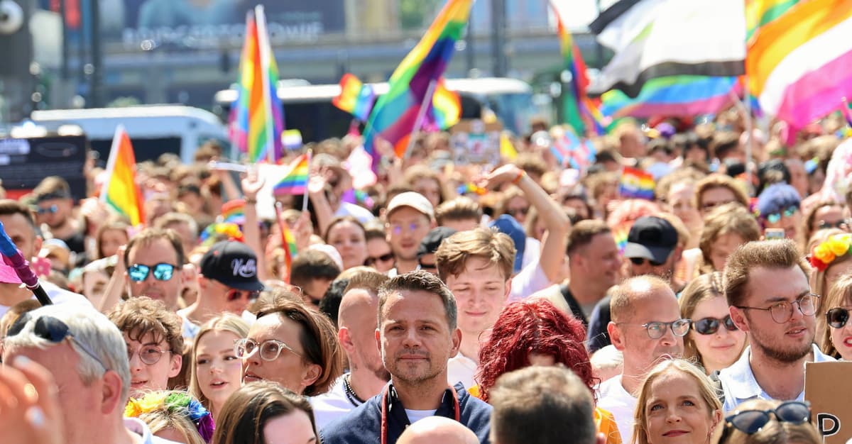 „Kluczowe to ruszyć dupy do urn". Sztywne lewicowe kręgosłupy i stawka wyborów dla LGBT+