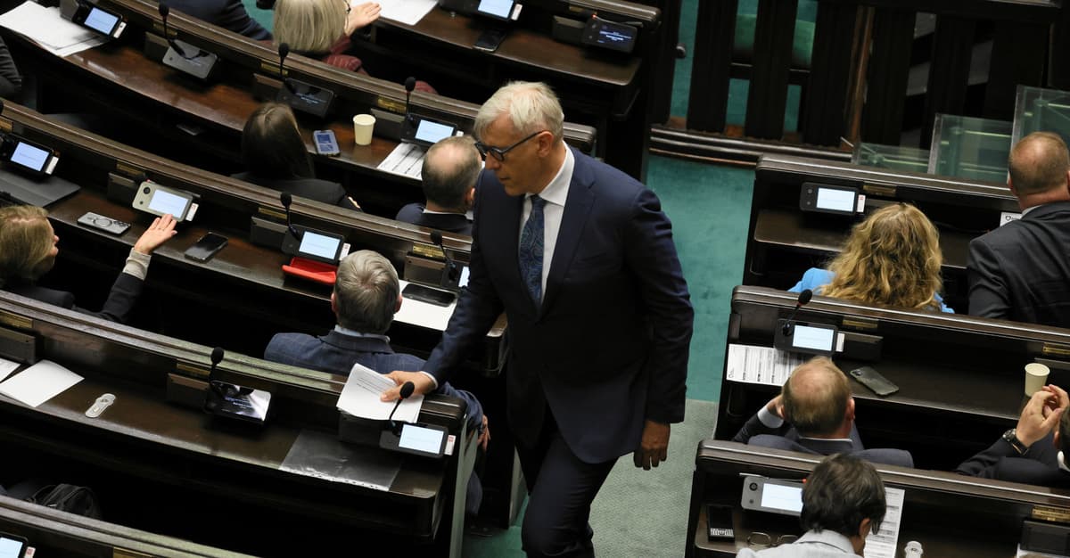 Kamraci przejęli komisje wyborcze – twierdzi Roman Giertych. Prawda, czy fałsz?