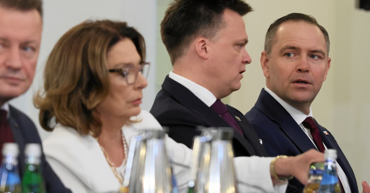 Posiedzenie RBN przed szczytem NATO. Duda zaprosił Nawrockiego