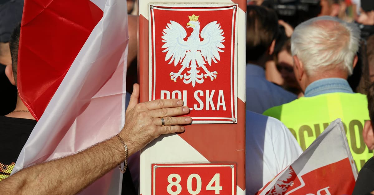 Obrońcy kościołów i obrońcy granic? To ten sam performans męskości [WYWIAD]