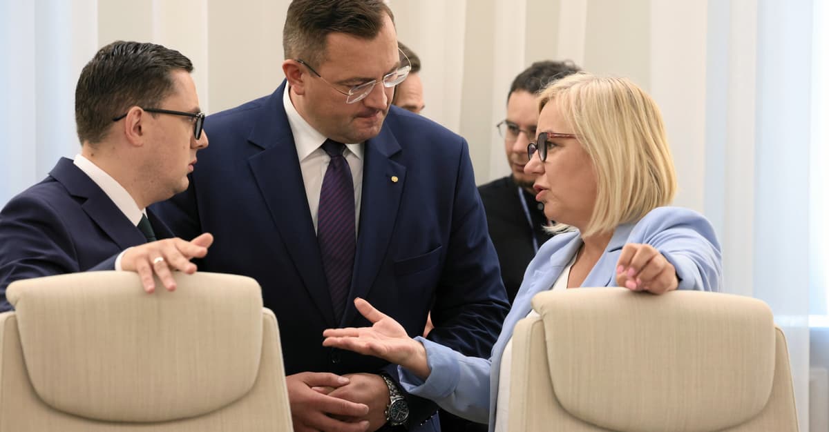 „Będziemy chronić Polki i Polaków przed Pałacem Prezydenckim”. Ministrowie energii i klimatu ogłaszają zmiany