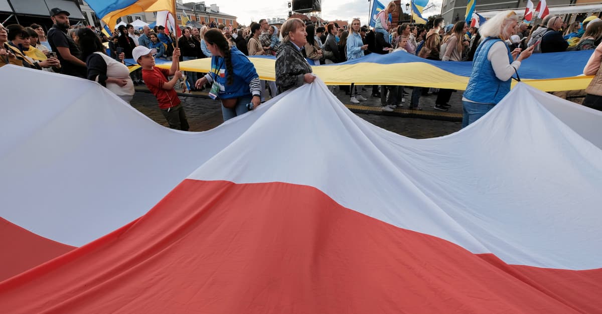 People from Ukraine will not automatically get  Polish citizenship