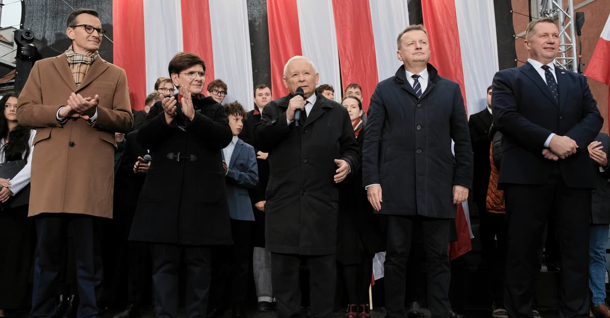 Dlaczego Kaczyński już „nominował” Czarnka na premiera, a Bąkiewicza wpuścił na scenę?