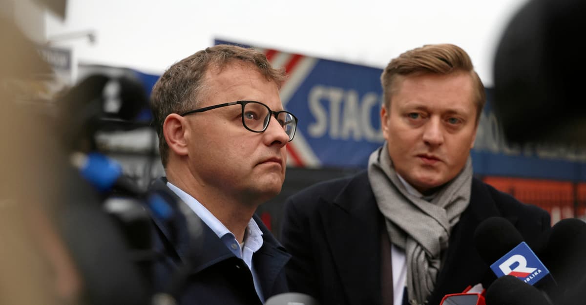 Romanowski bez paszportów. To samo może czekać Ziobrę