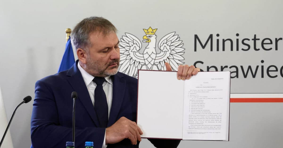 Dwa pomysły Żurka na naprawę sądów. Rzecznik Praw Obywatelskich ma wątpliwości