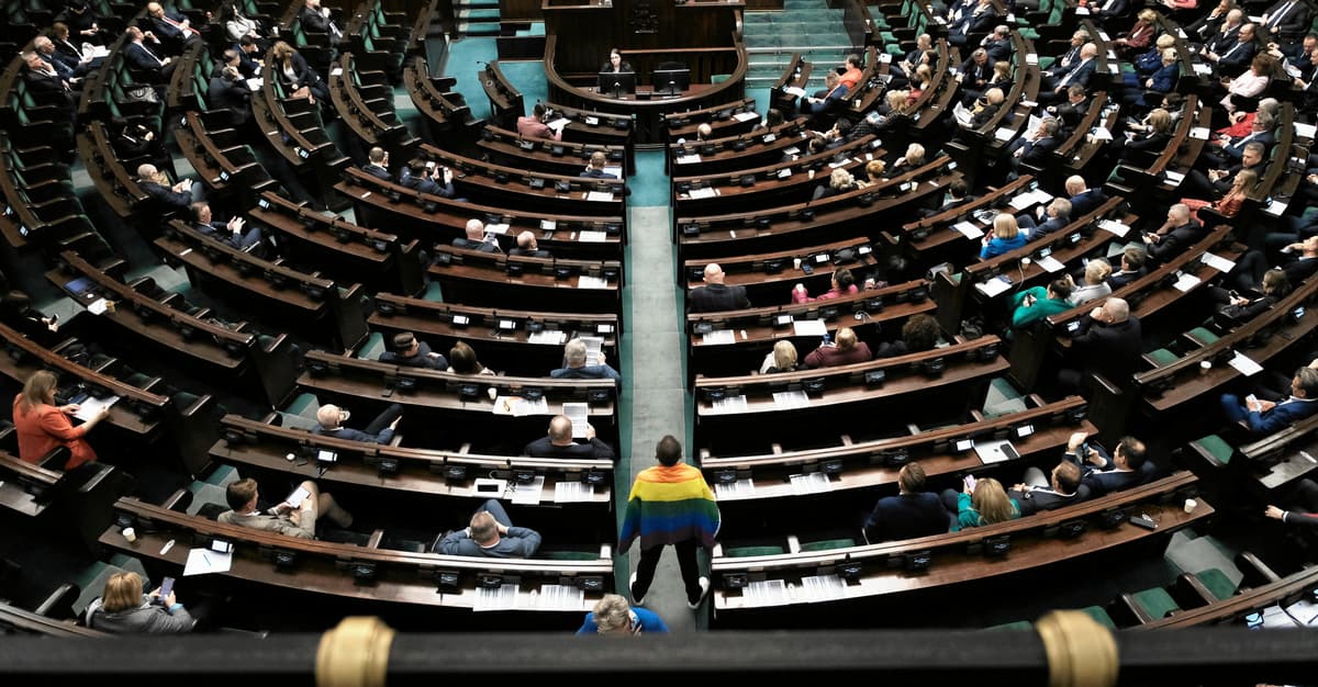 Małżeństwa jednopłciowe w Polsce. Prawica w histerii, rząd chce wykonać wyrok TSUE