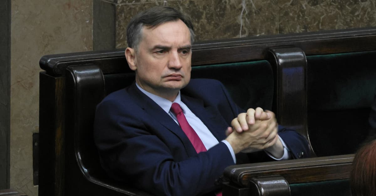 Neo-sędziowie autorytetami dla znanego wydawnictwa. Mają oceniać ustawę PiS, destrukcyjną dla sądów